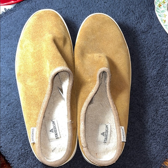 Casual Tan Suede Women's Loafers - Picture 5 of 6